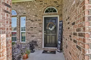 10019 Pine Valley Ct, Baytown, TX 77521 - Photo 2