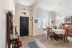 10019 Pine Valley Ct, Baytown, TX 77521 - Photo 4