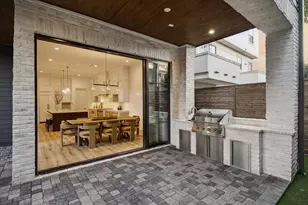 1210 W Drew St, Houston, TX 77006 - Photo 32