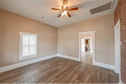 406 Woodward, Damon, TX 77430 - Photo 10