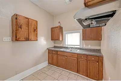 406 Woodward, Damon, TX 77430 - Photo 14