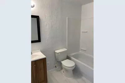 5237 Carmen Street, Houston, TX 77033 - Photo 8