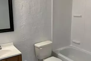 5237 Carmen St, Houston, TX 77033 - Photo 8