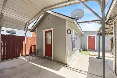 9430 E Avenue K #A, Houston, TX 77012 - Photo 1