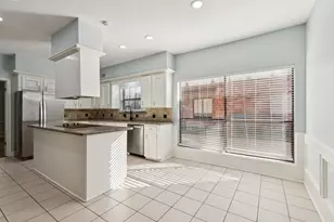 14819 Walbrook Dr, Sugar Land, TX 77498 - Photo 10