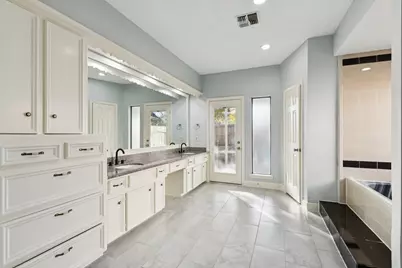 14819 Walbrook Drive, Sugar Land, TX 77498 - Photo 22