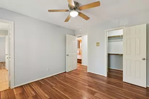 14819 Walbrook Dr, Sugar Land, TX 77498 - Photo 36