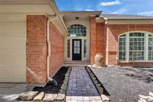 4211 Margate Dr, Sugar Land, TX 77479 - Photo 4