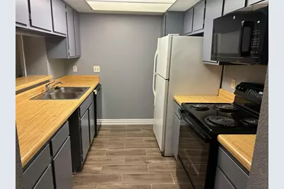 2818 S Bartell Drive #311, Houston, TX 77054 - Photo 4