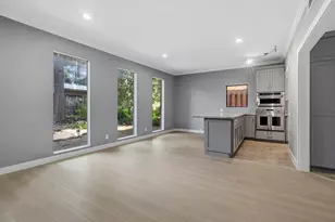 6215 Westcott St, Houston, TX 77007 - Photo 8
