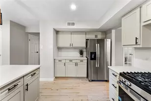 3 Ridgeline Ct, The Woodlands, TX 77381 - Photo 12