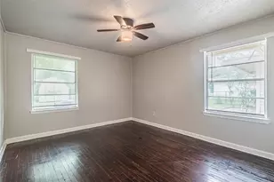 5818 Glenhurst Dr, Houston, TX 77033 - Photo 10