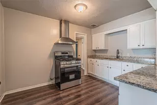 5818 Glenhurst Dr, Houston, TX 77033 - Photo 6