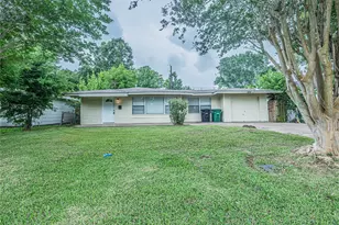 5818 Glenhurst Dr, Houston, TX 77033 - Photo 1