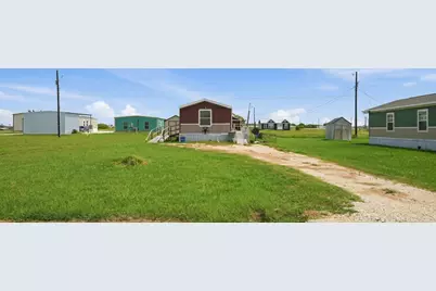1006 W Toledo Street, Seadrift, TX 77983 - Photo 2