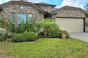 426 Ridgewood Terrace Dr, La Marque, TX 77568 - Photo 2