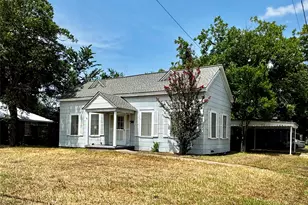 559 Madison, La Grange, TX 78945 - Photo 6