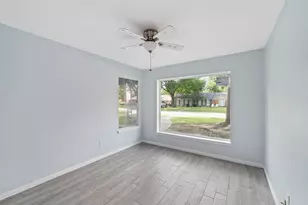 10623 Wickersham Ln, Houston, TX 77042 - Photo 24