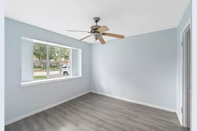 10623 Wickersham Lane, Houston, TX 77042 - Photo 28