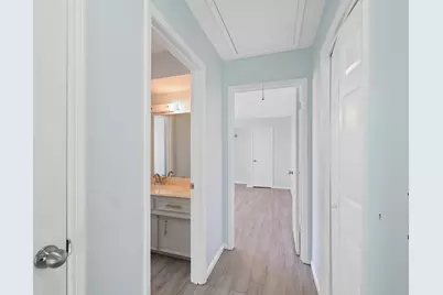 10623 Wickersham Lane, Houston, TX 77042 - Photo 30