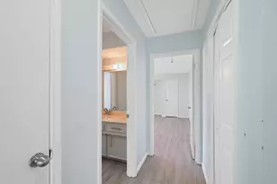 10623 Wickersham Ln, Houston, TX 77042 - Photo 30