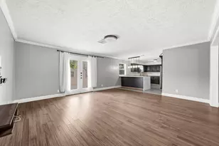 11102 Endicott Ln, Houston, TX 77035 - Photo 10