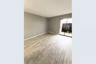 3015 Walnut Bend Lane #13, Houston, TX 77042 - Photo 6