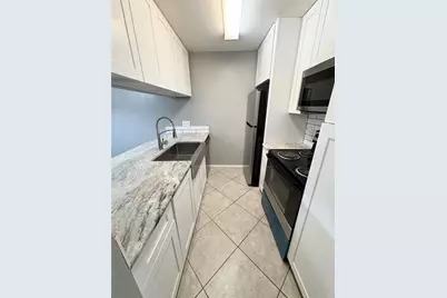 3015 Walnut Bend Lane #13, Houston, TX 77042 - Photo 2