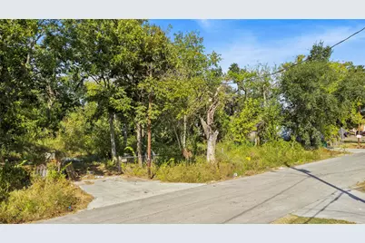 245 Palmyra Street, Houston, TX 77022 - Photo 8