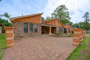 316 Hickman Ln, Angleton, TX 77515 - Photo 42