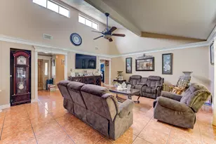 316 Hickman Ln, Angleton, TX 77515 - Photo 4