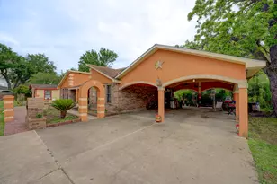 316 Hickman Ln, Angleton, TX 77515 - Photo 40