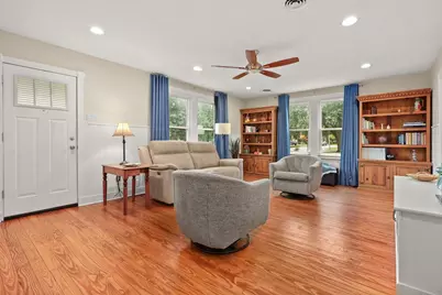 507 S 2nd Street, La Porte, TX 77571 - Photo 2
