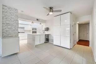 10630 Olympia Dr, Houston, TX 77042 - Photo 6