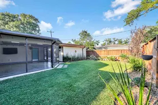 10630 Olympia Dr, Houston, TX 77042 - Photo 24