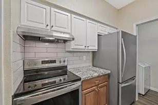 2400 N Braeswood Blvd, Houston, TX 77030 - Photo 4