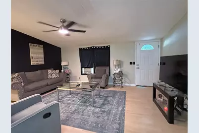 2000 W Humble Street, Baytown, TX 77520 - Photo 4