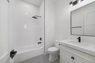 614 Eleanor St, Houston, TX 77009 - Photo 36