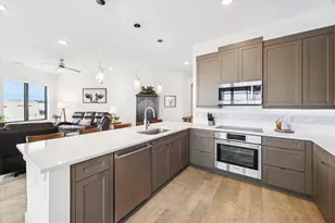 199 Waterpoint Ct, Conroe, TX 77356 - Photo 10