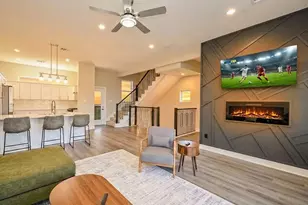 4746 Mallow Street E, Houston, TX 77033 - Photo 1
