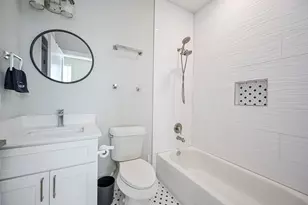 4746 Mallow Street E, Houston, TX 77033 - Photo 16
