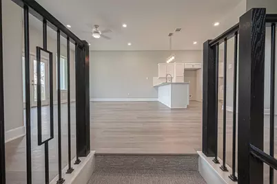4746 Mallow Street E, Houston, TX 77033 - Photo 30