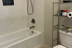 11711 Memorial Dr, Houston, TX 77024 - Photo 6