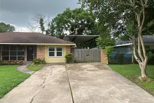 4929 Libbey Ln, Houston, TX 77092 - Photo 2
