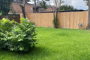 4929 Libbey Ln, Houston, TX 77092 - Photo 22