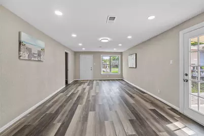 10613 Chadwick Street, Houston, TX 77029 - Photo 10