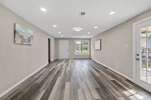 10613 Chadwick St, Houston, TX 77029 - Photo 10