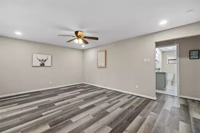 10613 Chadwick Street, Houston, TX 77029 - Photo 12