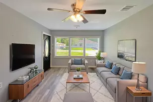 506 Azalea Dr, La Marque, TX 77568 - Photo 2