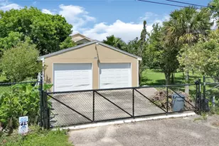 1004 8th St, Dickinson, TX 77539 - Photo 34